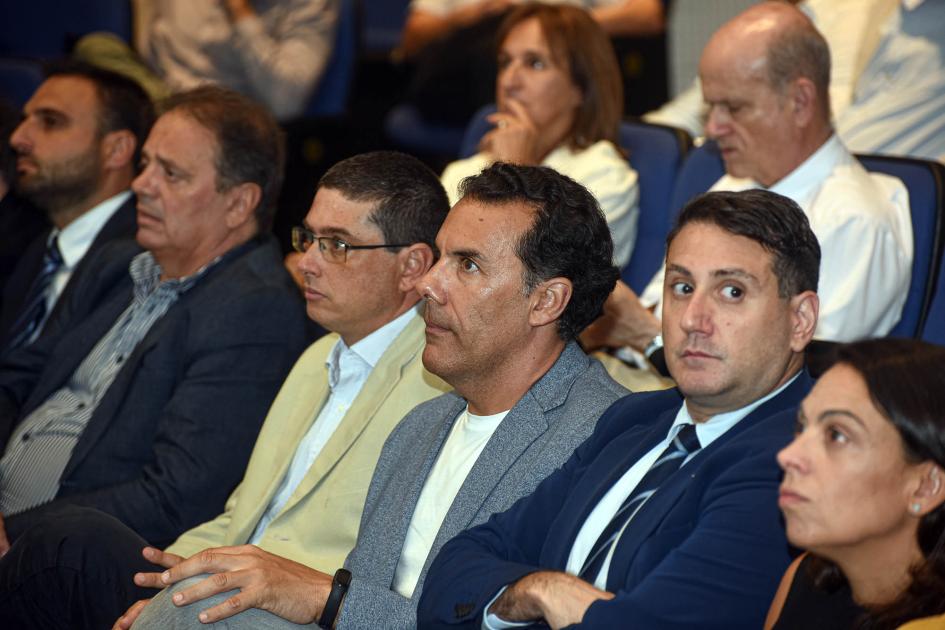 Participantes en la presentación Público, sentado