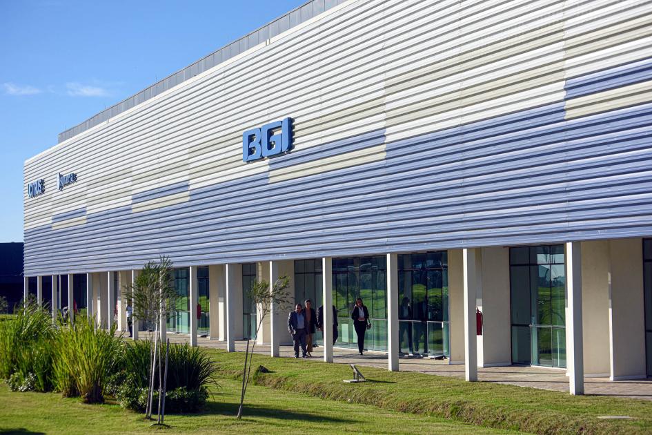 El laboratorio se instaló en el Parque de las Ciencias Fachada de BGI Genomics