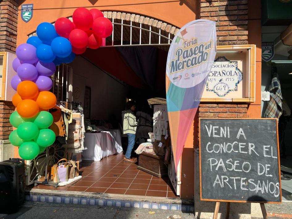 Paseo del Mercado Florida emprendedores y artesanos expusieron en el Paseo