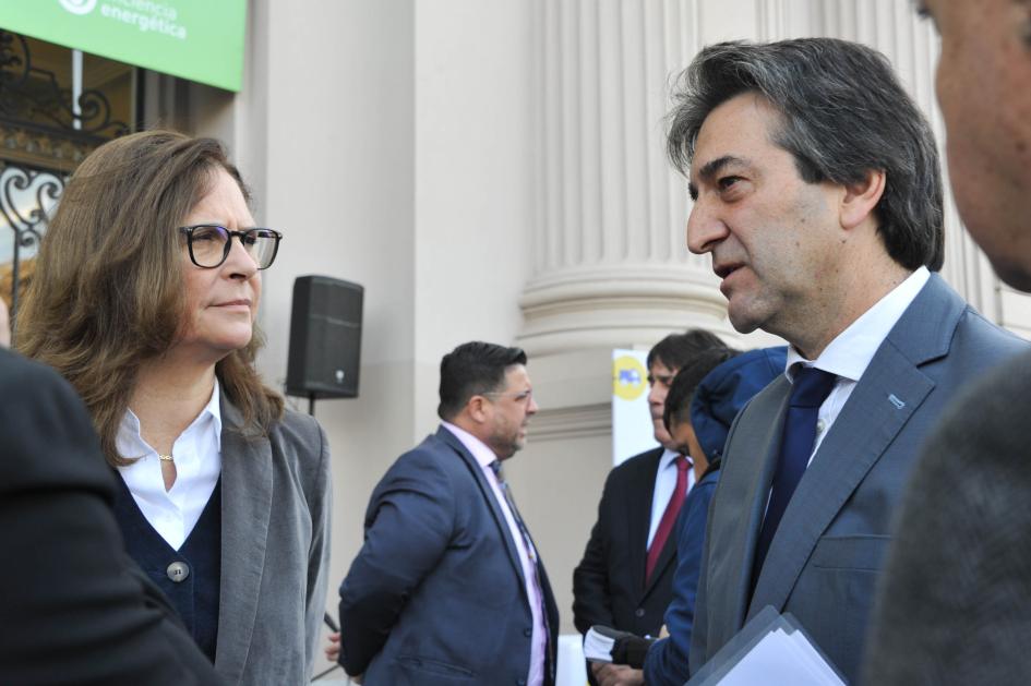 Expo Movilidad Eléctrica 2024 Elisa Facio y Pablo Ferrari