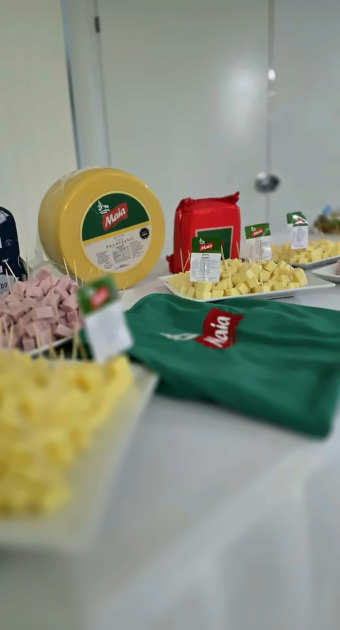 Productos lácteos sobre una mesa