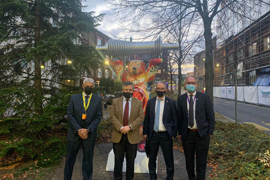 Visita fabrica de turbinas de gas de Siemens Energy Ministro