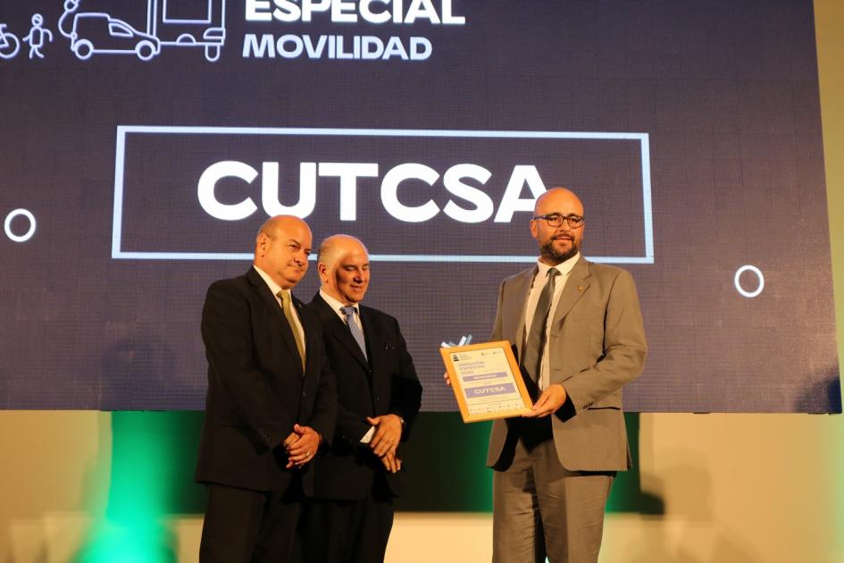 Foto del Premio Nacional de Eficiencia Energética Grupo de personas