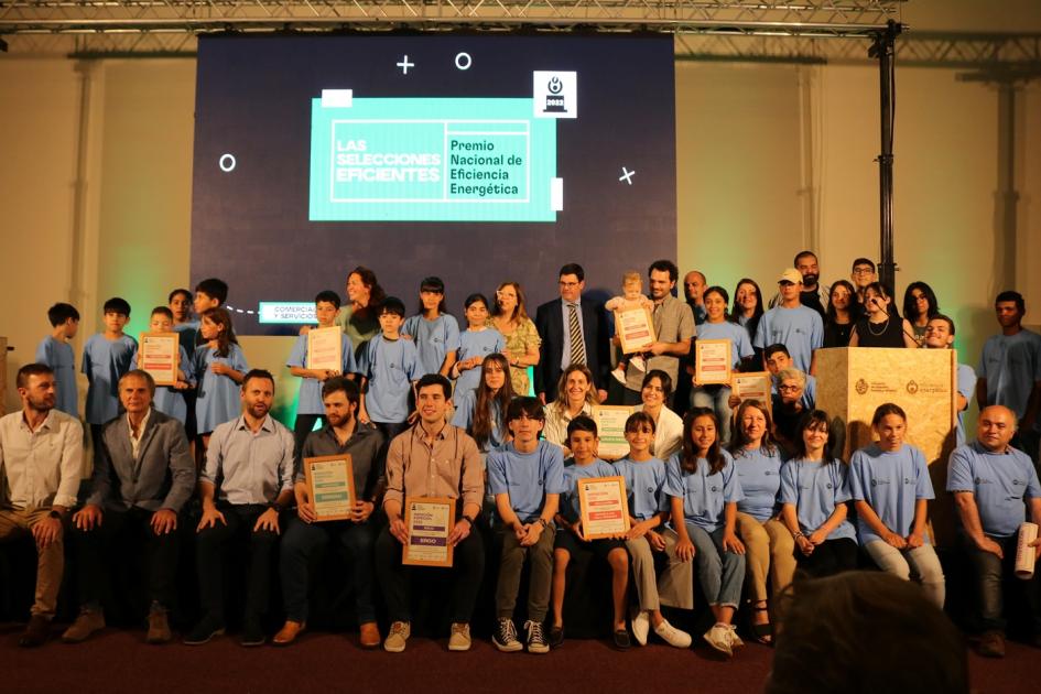 Foto del Premio Nacional de Eficiencia Energética Grupo de personas