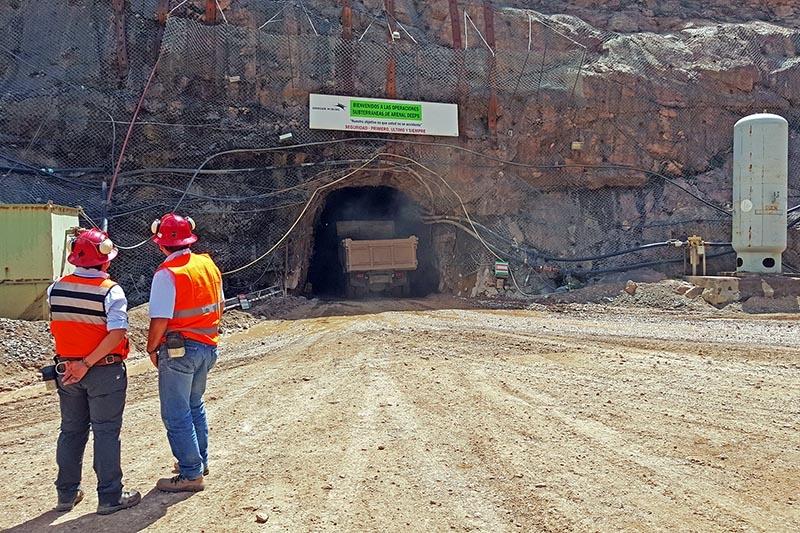 Declaración jurada del Canon de Producción de Minería Mineros frente a una cantera