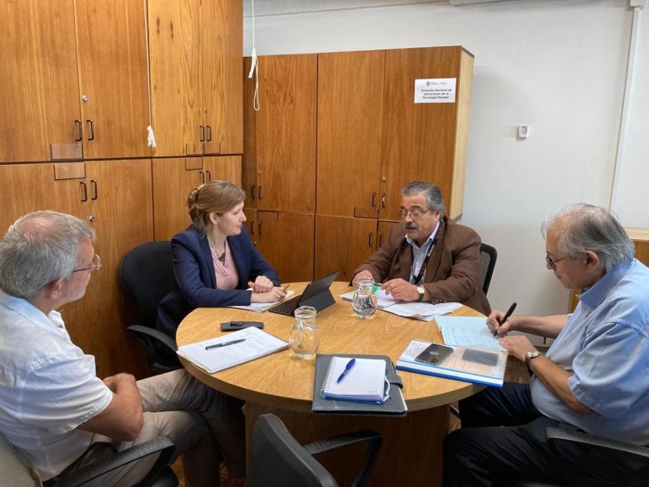 Reunión en DINATEN Reunión con director nacional Aníbal Abreu