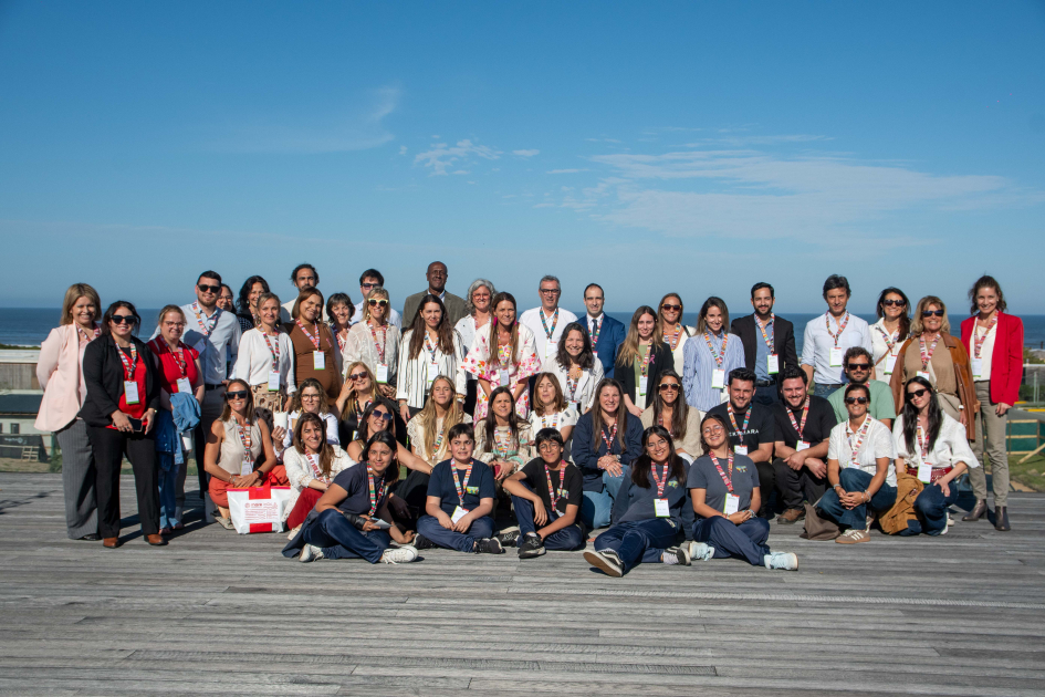 Foto grupal de los asistentes al seminario