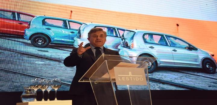Ministro Paganini en lanzamiento de la estrategia de electrificación en América Latina de Volkswagen