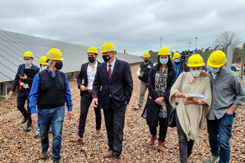 Visita a planta ASAHI de paneles fotovoltáicos.