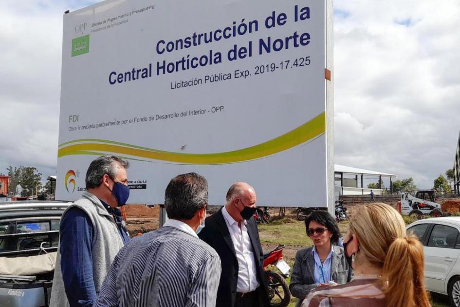 El subsecretario visita obras de la Central Hortícola del Norte 