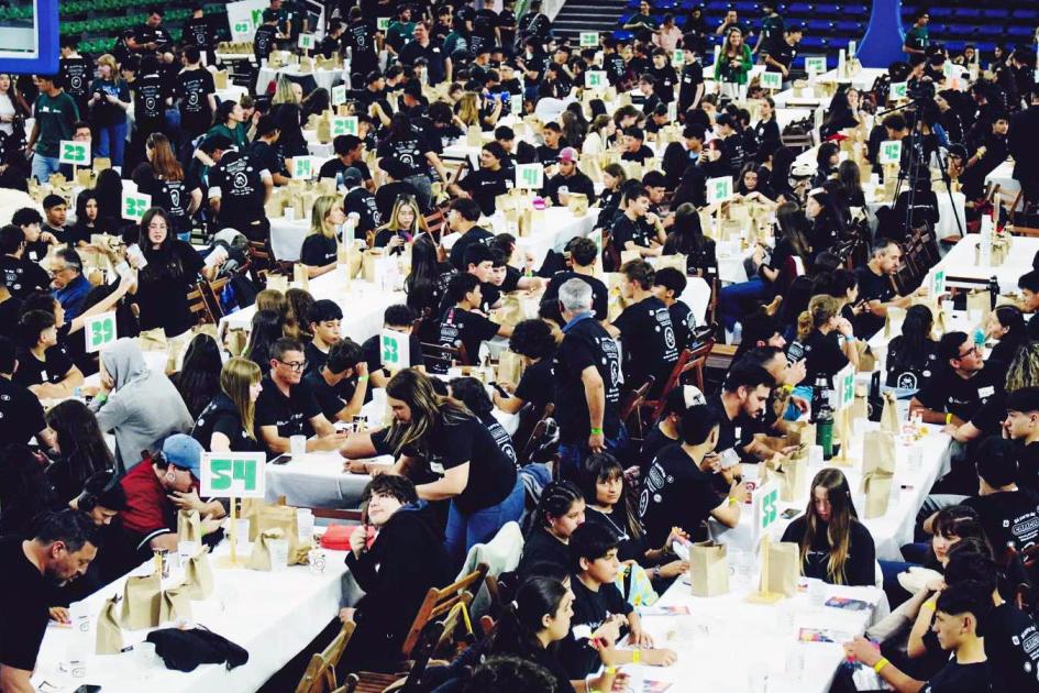 Más de 800 personas participaron del encuentro Mesas con participantes