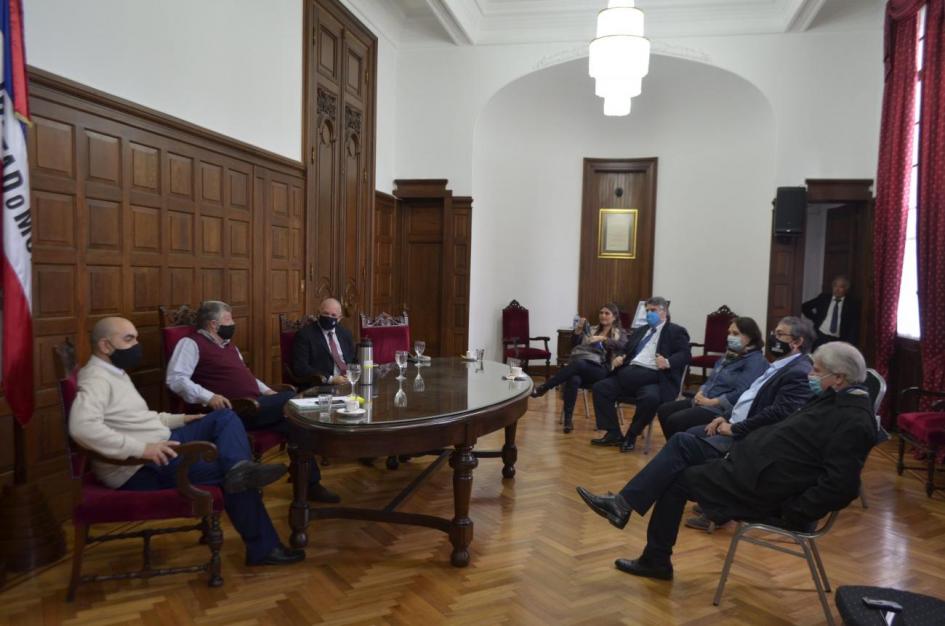 Reunión del subsecretario Walter Verri en la Intendencia de Colonia