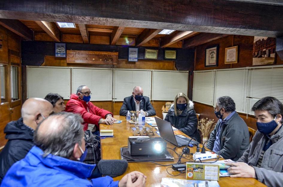 Visita del subsecretario Walter Verri, la directora Susana Pecoy y equipo a cooperativa Molino Santa Rosa