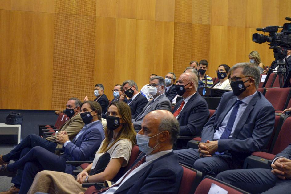 Subsecretario Walter Verri, junto al presidente Luis Lacalle Pou y demás autoridades