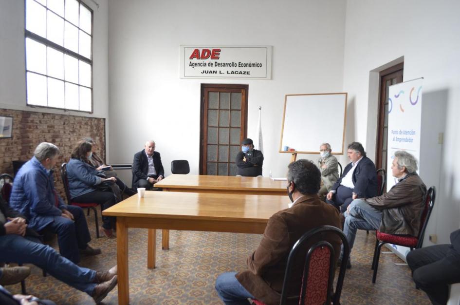 Reunión del subsecretario Walter Verri y equipo del MIEM en el Parque Industrial de Juan Lacaze