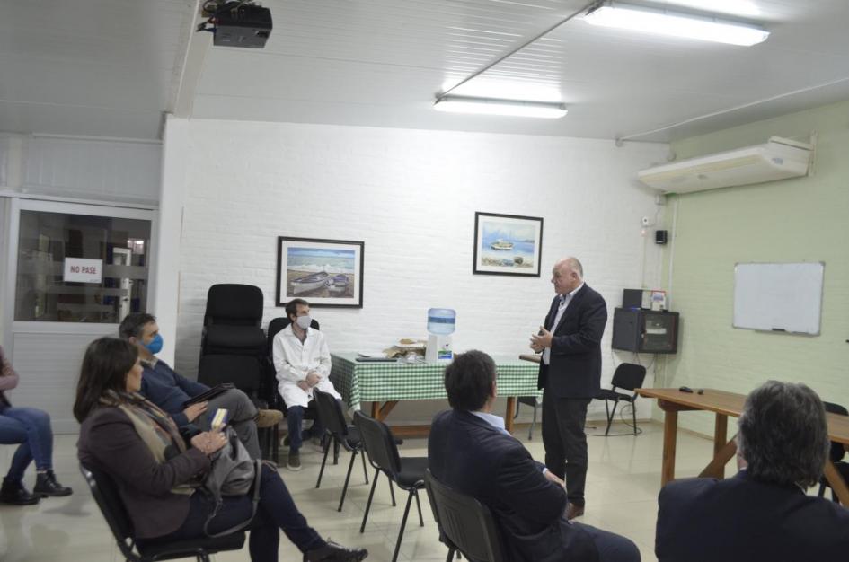 Subsecretario Walter Verri dialogó con integrantes de Colaveco y ALCICO en Nueva Helvecia Subsecretario Walter Verri dialogó con integrantes de Colaveco y ALCICO en Nueva Helvecia