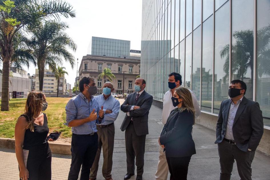 Directora Susana Pecoy recorrió los edificios Alma