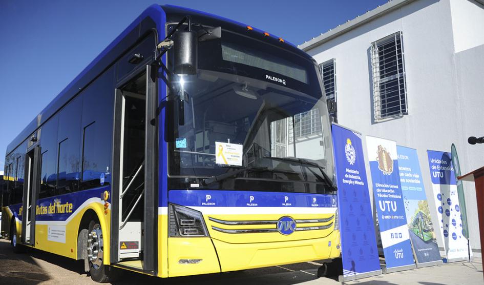 Ómnibus eléctrico 