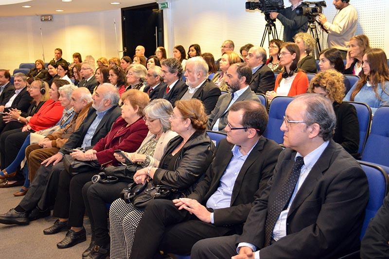 Autoridades nacionales presentes y público Autoridades nacionales presentes y público