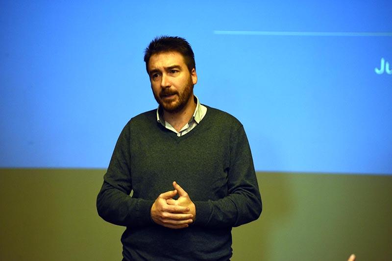 Apertura del taller a cargo de Adrián MIguez de MIEM-Dinapyme Apertura del taller a cargo de Adrián MIguez de MIEM-Dinapyme