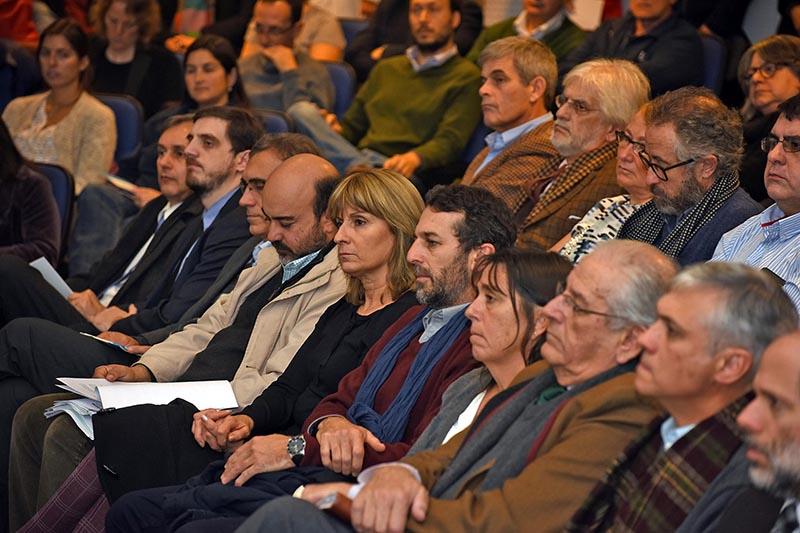 Autoridades nacionales presentes Autoridades nacionales presentes