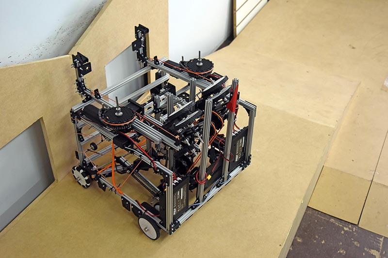 Robot diseñado por los estudiantes de Tala para concursar en Estados Unidos Robot diseñado por los estudiantes de Tala para concursar en Estados Unidos