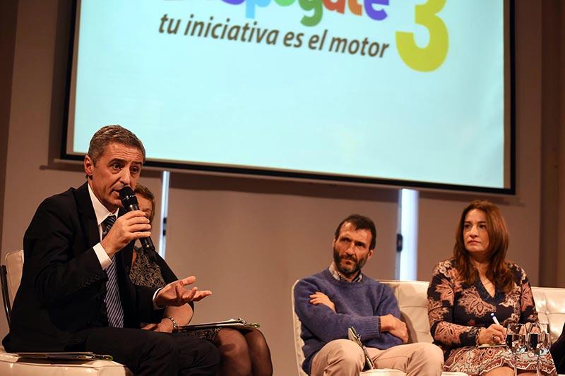 presidente de la Agencia Nacional de Desarrollo Económico, Cr. Martín Dibarbure presidente de la Agencia Nacional de Desarrollo Económico, Cr. Martín Dibarbure