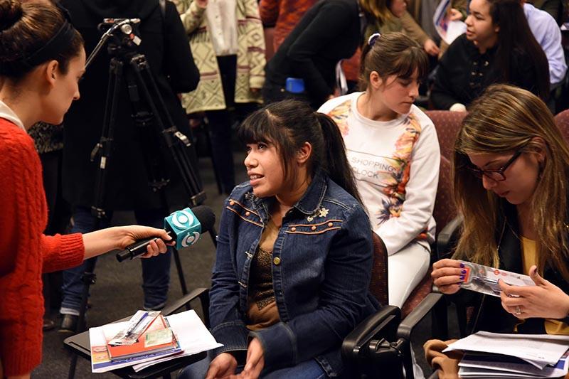 Testimoniales de los chicos beneficiarios del programa Yo estudio y trabajo a la prensa Testimoniales de los chicos beneficiarios del programa Yo estudio y trabajo a la prensa