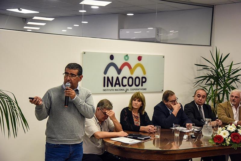 Víctor Gonzáles, de Colaveco, cooperativa de Nueva Helvecia ganadora de convocatoria anterior Víctor Gonzáles, de Colaveco, cooperativa de Nueva Helvecia ganadora de convocatoria anterior
