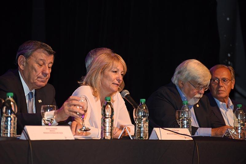 Rendición de cuentas sobre políticas de género en el MIEM, a cargo de la ministra Ing. Carolina Cosse Rendición de cuentas sobre políticas de género en el MIEM, a cargo de la ministra Ing. Carolina Cosse