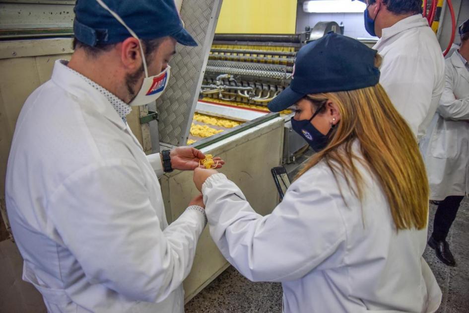 La directora nacional de Industrias, Susana Pecoy, visitó la planta de Adria