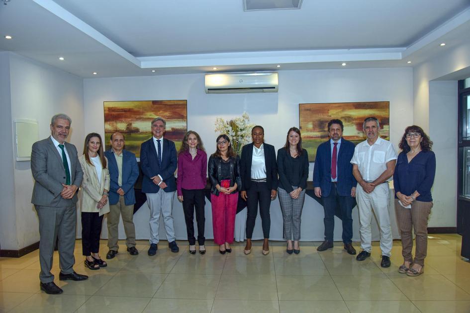Integrantes del CTE se reunieron en Montevideo Foto grupal FORO
