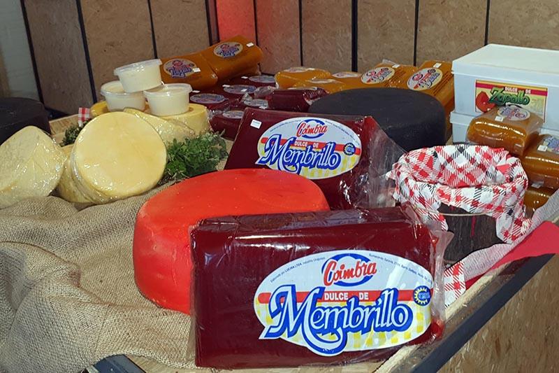 Quesos y dulces Mercado Agrícola Familiar Quesos y dulces Mercado Agrícola Familiar
