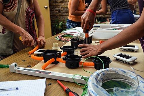 Curso Mujeres Electricistas