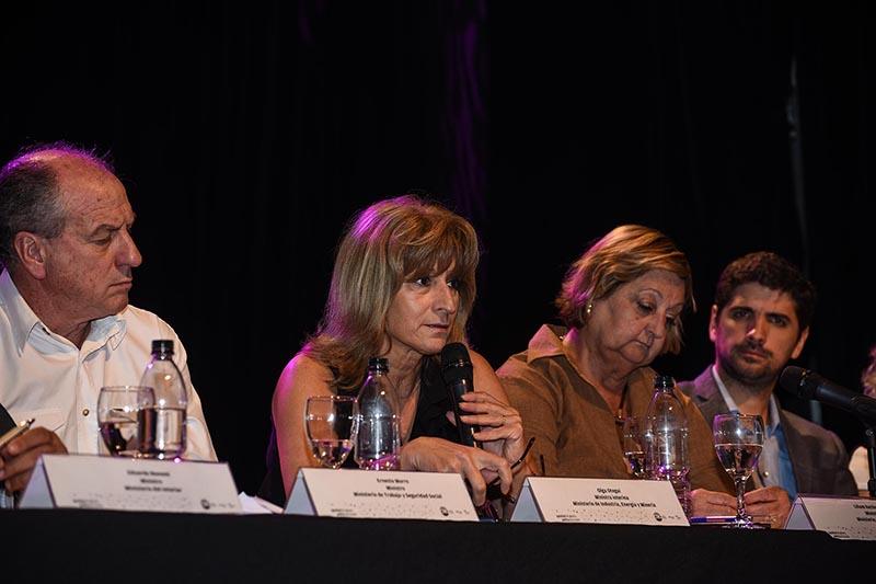 Ministra (i) Olga Otegui en la Rendición de políticas de género 2019 Ministra (i) Olga Otegui en la Rendición de políticas de género 2019