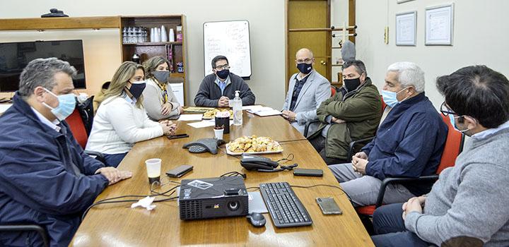 Equipo del MIEM dialogó con las autoridades de Paycueros Equipo del MIEM dialogó con las autoridades de Paycueros