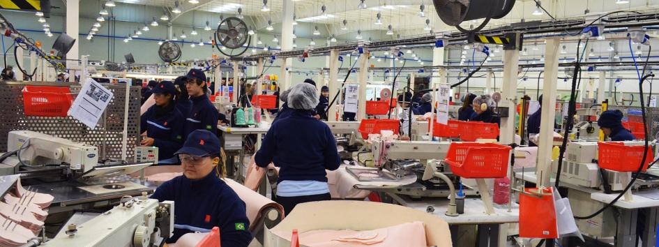 Imagen de planta industrial en operación Imagen de planta industrial en operación