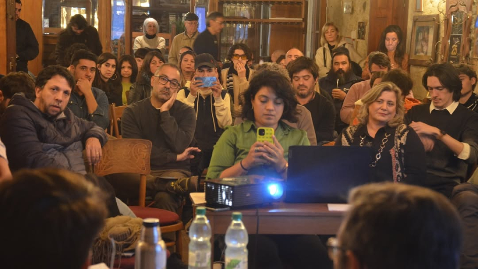 Referentes del sector participaron de la actividad Público de la actividad, sentado
