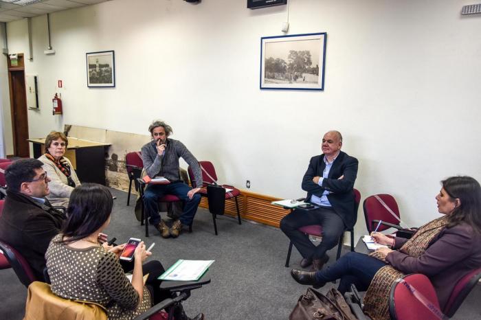 Reunión del subsecretario Walter Verri; la encargada de despacho de MIEM-Dinapyme, Ana Inés Antía; representantes de la Asociación Olivícola Uruguaya, y equipo del MIEM