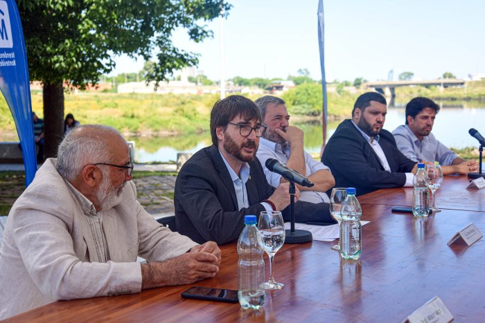 Wilson Netto, Adrián Míguez, Mario Bergara, Camilo Benítez y Reinaldo De Lucca