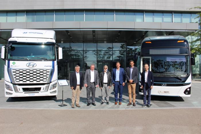 Omar Paganini visitó el centro de Innovación+Desarrollo de Hyundai Motors en Corea del Sur. Omar Paganini visitó el centro de Innovación+Desarrollo de Hyundai Motors en Corea del Sur.