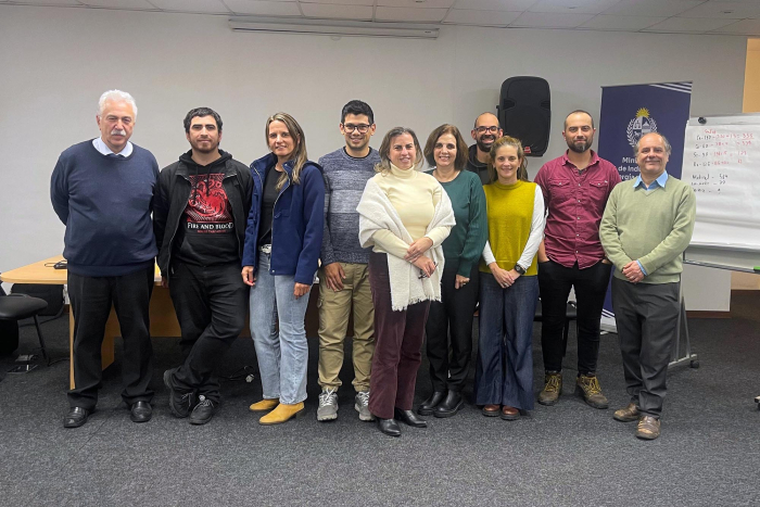 Funcionarios de la ARNR y experto Grigol Basilia