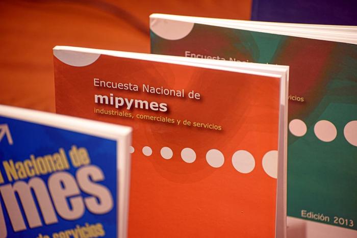 Portadas de las anteriores ediciones de la encuesta a mipymes que desarrolló Dinapyme