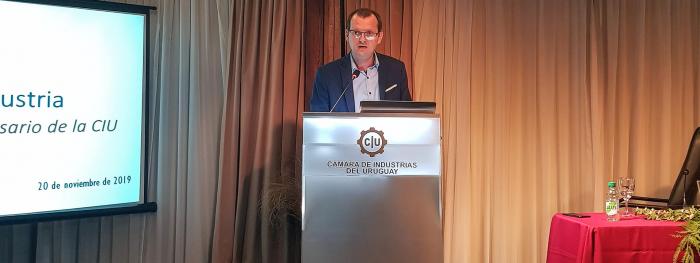 Ministro del MIEM participó de aniversario de la CIU y del Día de la Industria