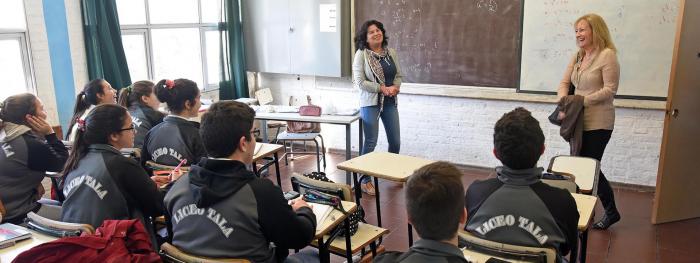 Visita al liceo de Tala