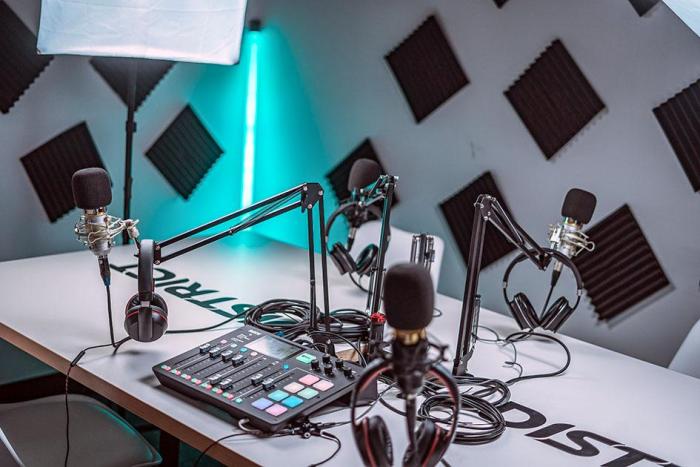 El registro incluye a medios del interior, incluyendo radios AM, FM y comunitarias 