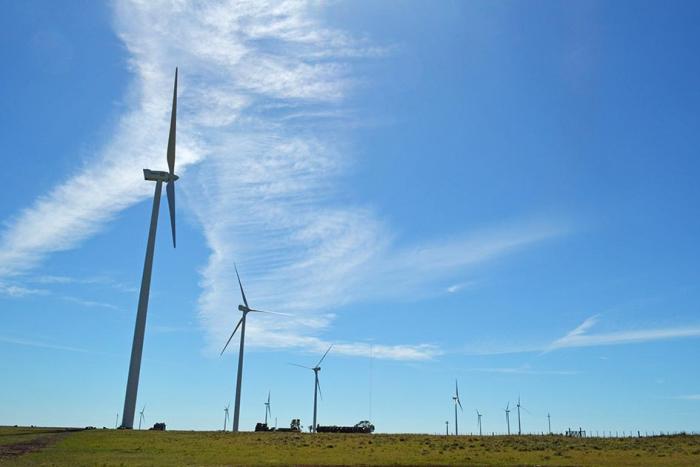 paisaje con aerogeneradores