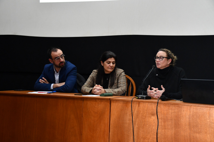 Presentación de la Guía de Movilidad Sostenible: mesa de autoridades Autoridades sentadas en una mesa