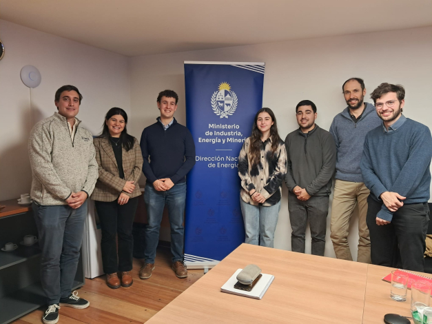 Estudiantes de Facultad de Ingeniería visitaron la Dirección de Energía