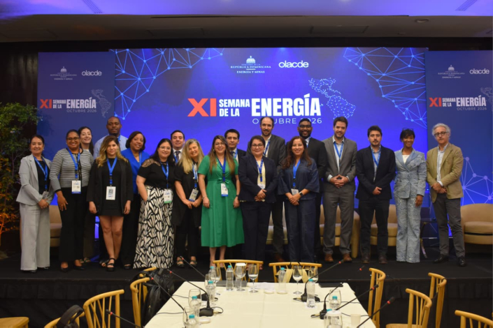 Participantes del encuento sobe H2 verde, de pie